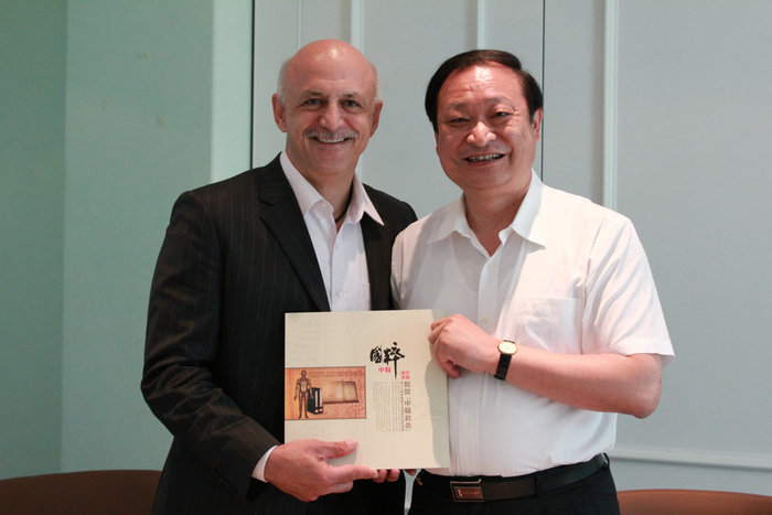 huijian xiao.jpg